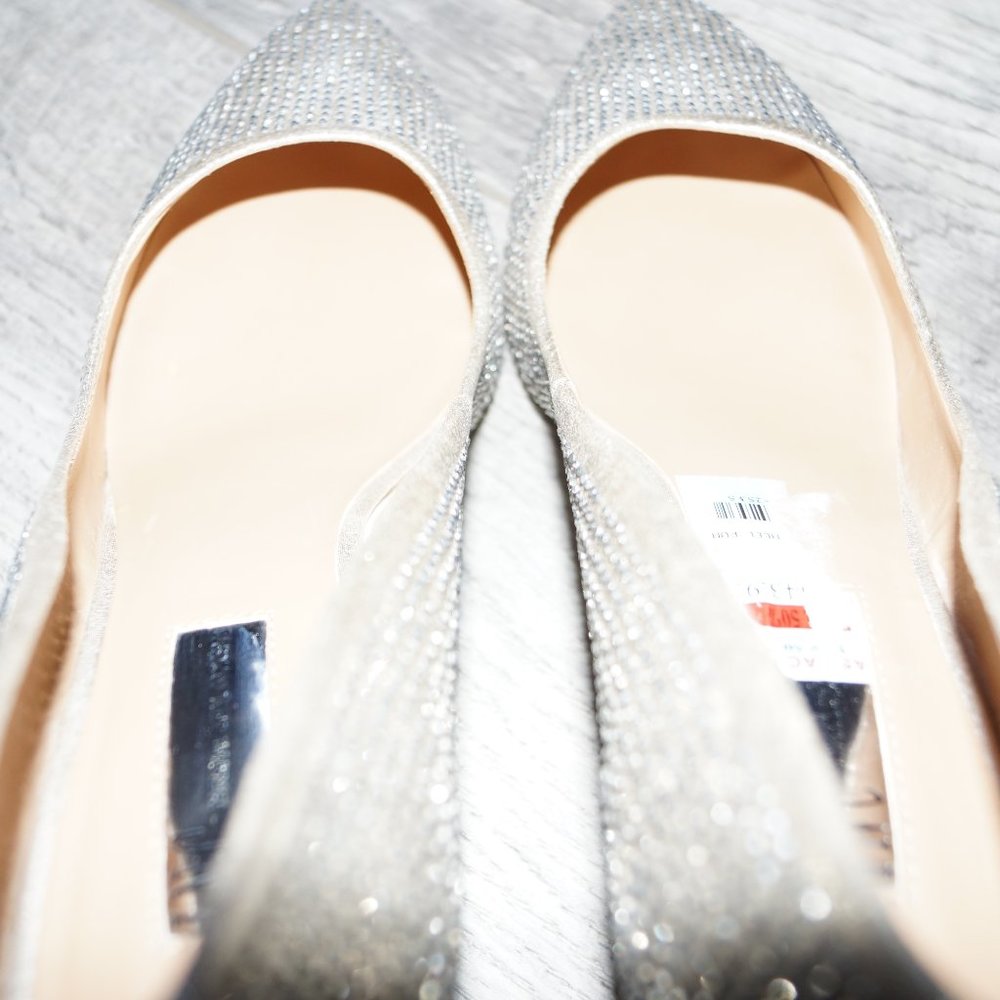 WOMEN'S HIGH HEEL PUMPS - Picture 4 of 9